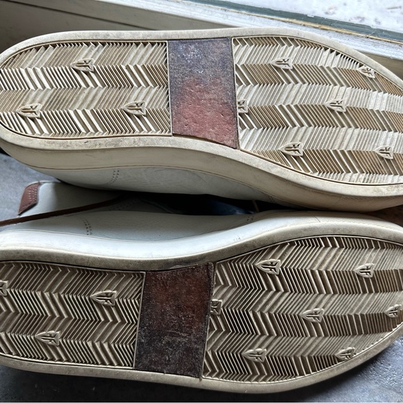 3) Frye High Top - Picture 9 of 12